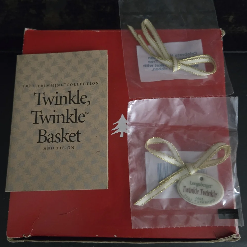 Longaberger 2001 Tree Trimming Red Star Basket Fabric Liner TieOns Box Christmas